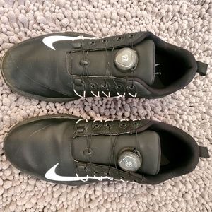 Men's golf shoes